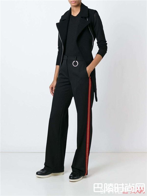 早春流行趋势侧条纹长裤_早春穿衣荒的你缺哪件 看看2017年早春流行趋势吧