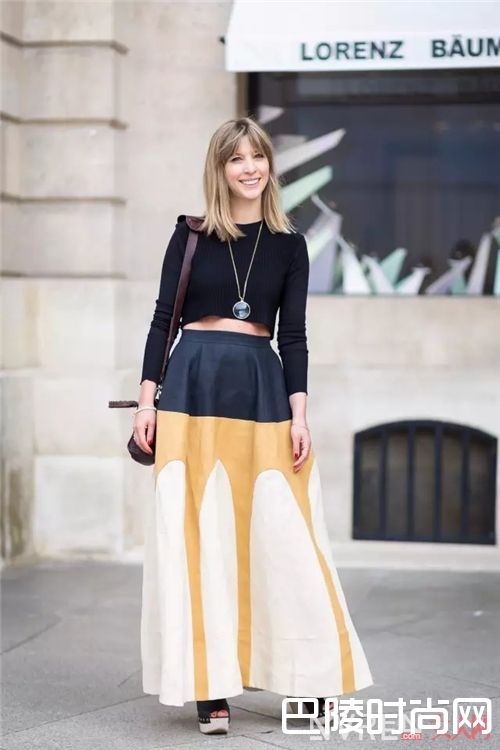 上衣小一号的搭配_今年流行穿衣短一号 这样更俏皮时髦噢！