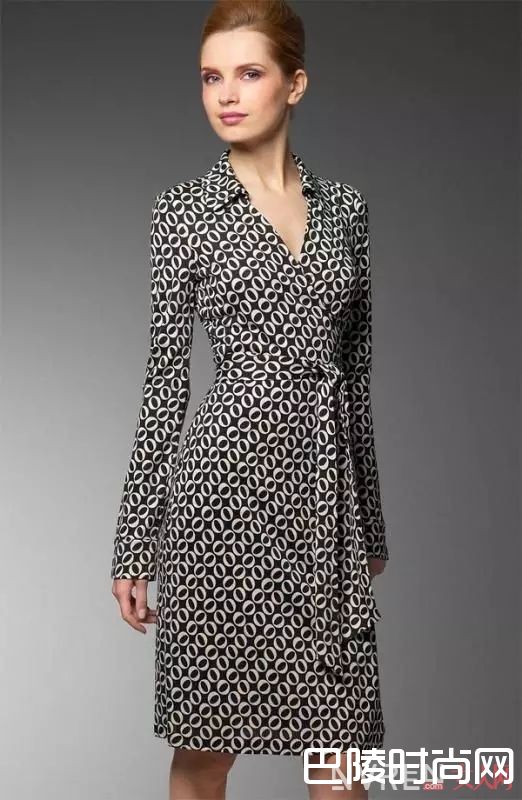 深V裹身裙_女人春天约会这样穿，让直男欲罢不能