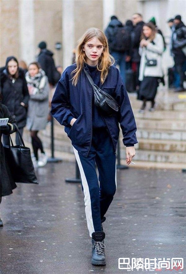 早春流行趋势侧条纹长裤_早春穿衣荒的你缺哪件 看看2017年早春流行趋势吧