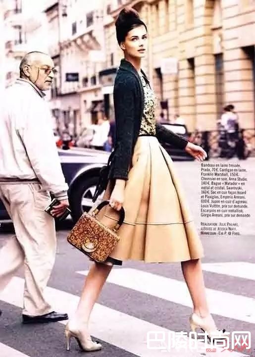 长款摆裙半裙_女人春天约会这样穿，让直男欲罢不能