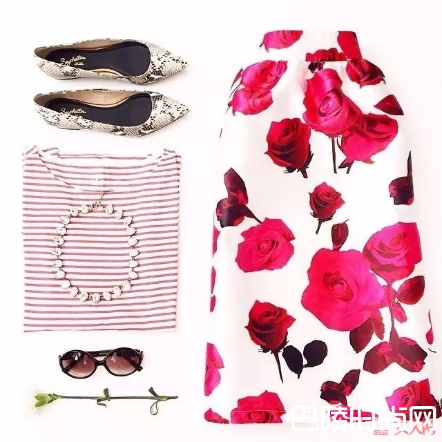 印花半裙短半裙_女人春天约会这样穿，让直男欲罢不能