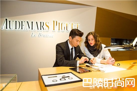 吴奇隆代言的钟表_吴奇隆陈柏霖桂纶镁 众星齐聚揭秘2017日内瓦钟表展神秘面纱