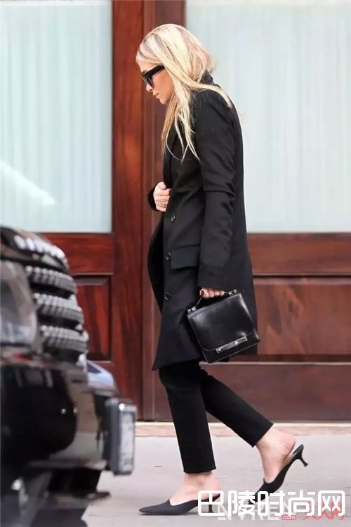 拖鞋版猫跟鞋_有了这5双新款单鞋 让你从初春美到夏末！