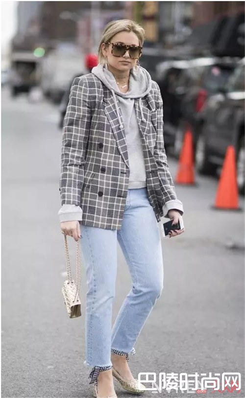 如何让浅色牛仔穿得显瘦_浅色牛仔会显胖?看了这些你就知道是谣言了