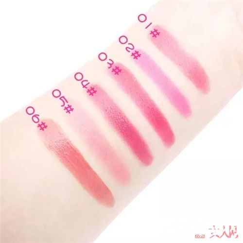 甜美口红推荐_这几款适合春天的甜美口红 显白显嫩还便宜！