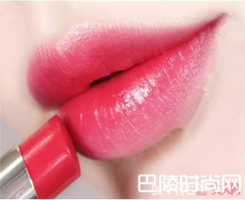 DIOR2017新款瘾诱唇膏_2017你最爱的口红新款又来了 就等你一起来拔草