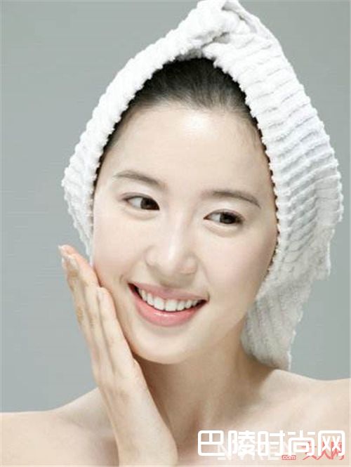 正确的洗脸六步曲_你洗脸的方式正确吗？这些护肤误区千万别闯！