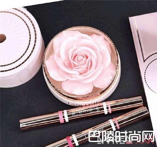 Lancome 玫瑰花高光散粉简介_不管南方北方春天到没到 有了这些春季单品你的春天就到了
