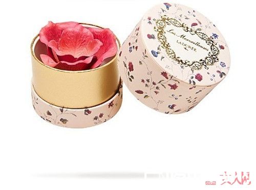 LADUREE 5周年限定mini版玫瑰腮红简介_不管南方北方春天到没到 有了这些春季单品你的春天就到了