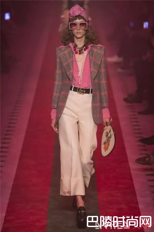 不可描述厚底鞋_有了这5双新款单鞋 让你从初春美到夏末!