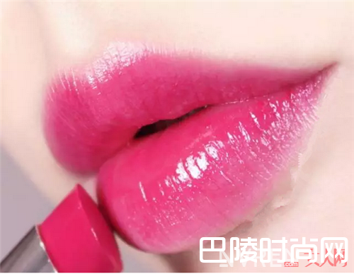 DIOR2017新款瘾诱唇膏_2017你最爱的口红新款又来了 就等你一起来拔草