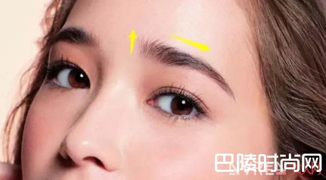适合浓眉的潮流眉形_2017流行什么眉！男女通用的修眉指南在这里