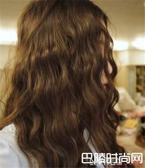 明星示范泡面头_Wuli宋慧乔换新发型了，蛋卷泡面头再次杀回娱乐圈