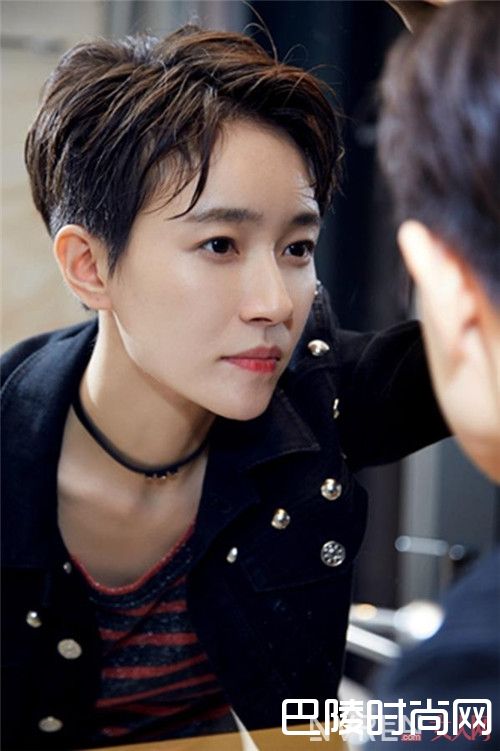 明星示范短发_女明星们都在剪的男友同款短发 你也敢挑战吗？