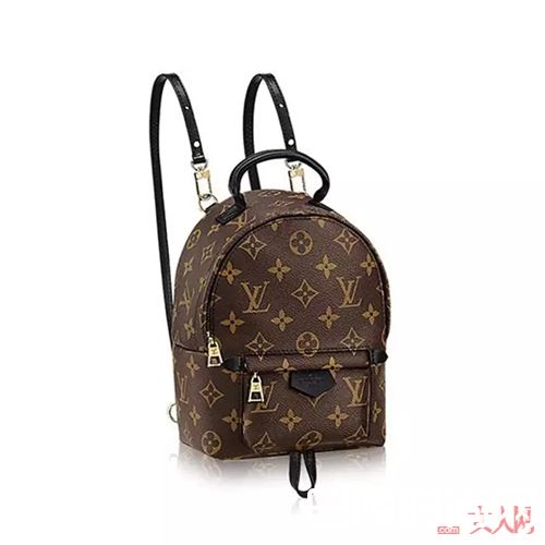 mini size双肩包的多种背法_双肩包翻身！打造时髦路线 