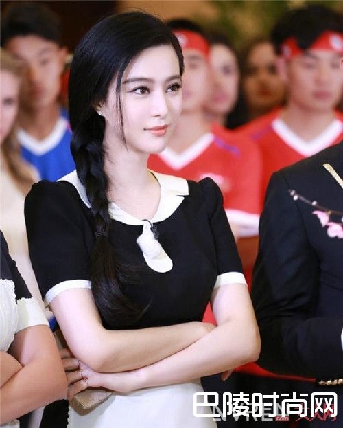 麻花辫明星示范_从集体lob头到全民剪刘海 再到二次元染发你都跟上了没