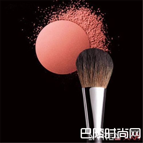 哪些散粉刷值得推荐_不要再说妆容搞不定 那一定是你化妆刷没选好