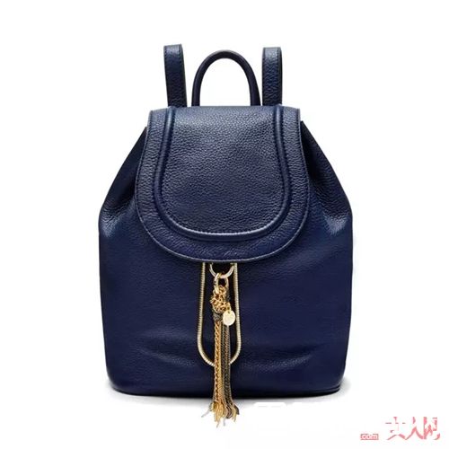 mini size双肩包的多种背法_双肩包翻身！打造时髦路线 