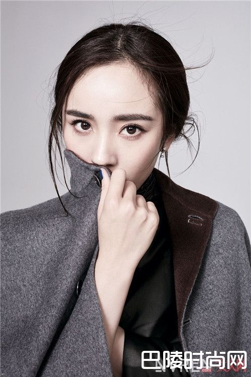 借助神器的方法_听说杨幂要去植发？学会这五招拯救发髻线后移