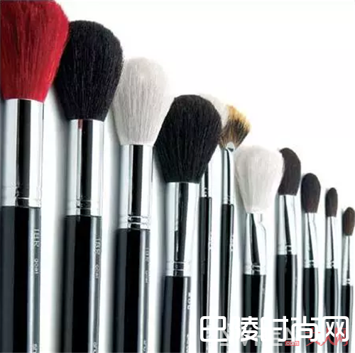 最常用的化妆工具:化妆刷_不要再说妆容搞不定 那一定是你化妆刷没选好