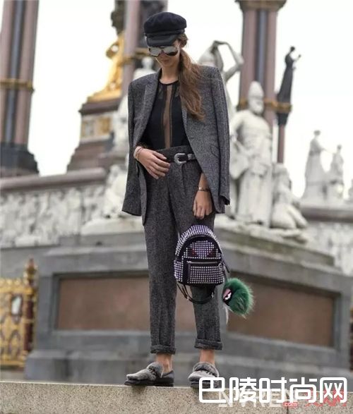 童趣卖萌双肩包_双肩包翻身!打造