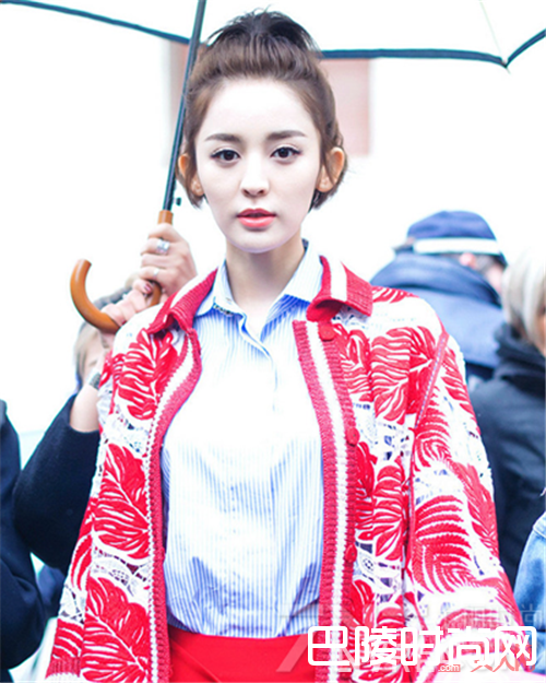 half-bun明星示范_从集体lob头到全民剪刘海 再到二次元染发你都跟上了没