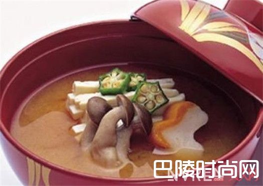 白菜饺子+番茄蘑菇汤_七种减肥晚餐让你一月暴瘦10斤 夏天将至也无所畏惧