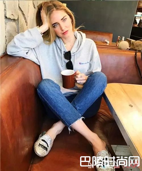 撕边&毛边裤脚搭配技巧_牛仔裤还只会卷裤脚？今年流行的裤子长这样！