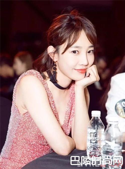 橘红色口红推荐_涂上这5大甜蜜色彩的口红 想不恋爱都难!