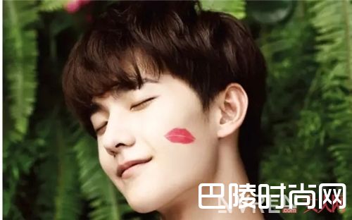 珊瑚色口红推荐_涂上这5大甜蜜色彩的口红 想不恋爱都难！