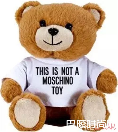 MOSCHINO T恤推荐_基础款升级穿搭 给乱穿衣“加点料”