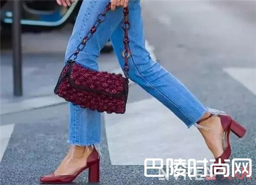 撕边&毛边裤脚搭配技巧_牛仔裤还只会卷裤脚？今年流行的裤子长这样！