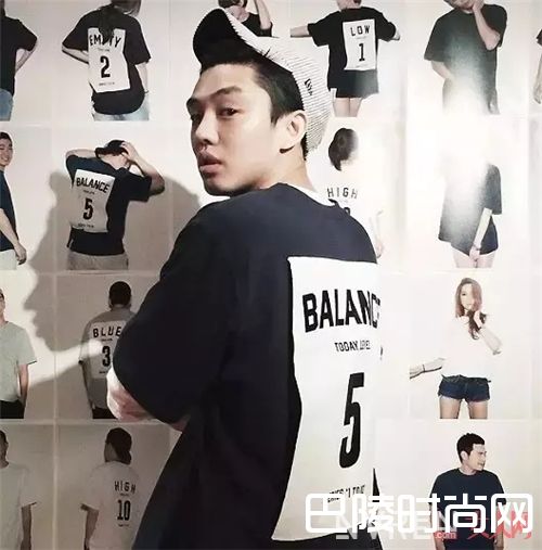 STUDIO CONCRETE T恤推荐_基础款升级穿搭 给乱穿衣“加点料”