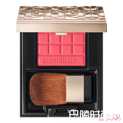 一直很时尚的血色感腮红_巧用腮红打造完美妆容 这些技巧你get了吗？