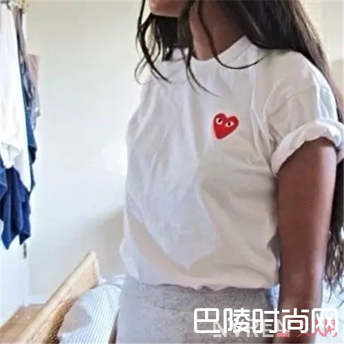 COMME des GARCONS T恤推荐_基础款升级穿搭 给乱穿衣“加点料”