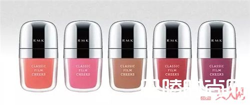 用高光打造轮廓感_“行走的种草机”！她用过的色号全都卖光光