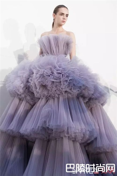 长春花色搭配_想要显得年轻?据说搭配这四种颜色就可以了!