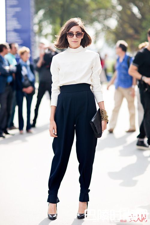 高腰的穿搭如何穿吃文青感_懒人穿搭：春天高腰的穿搭方式教你如何穿出大长腿