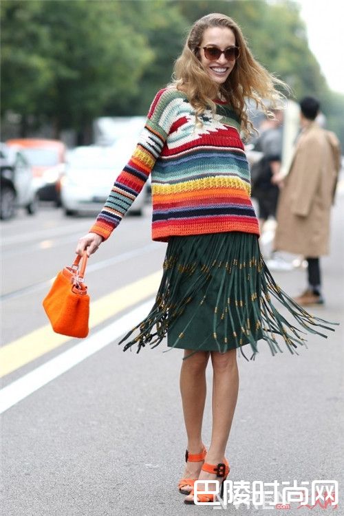 拼色毛衣怎么搭配韩范十足_春季必败时髦达人心水推荐 高级又舒适必败单品有哪些