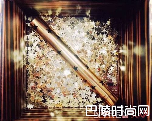 YSL圣罗兰明彩笔25周年星辰限量版简介_春日新鲜好玩的彩妆单品有哪些 这5家新鲜彩妆最抢手
