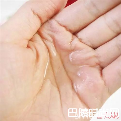 esthe dew化妆水_这些化妆水平价又大碗 最适合敷水膜了！