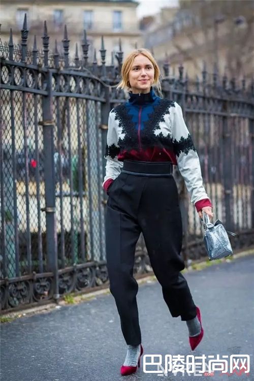 个性百搭烟管裤_腿不直大腿粗?你需要一件经典百搭的烟管裤!