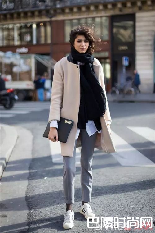 职场英气烟管裤_腿不直大腿粗？你需要一件经典百搭的烟管裤！