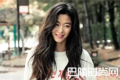 随意卷发介绍_2017年最美发型 爱美的你是时候换一波发型了