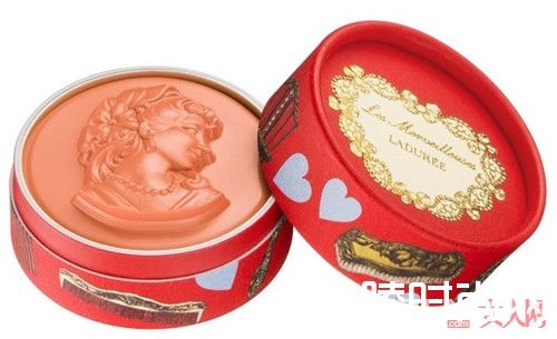 Les Merveilleuses LADURéE限定宮廷浮雕唇膏 简介_春日新鲜好玩的彩妆单品有哪些 这5家新鲜彩妆最抢手