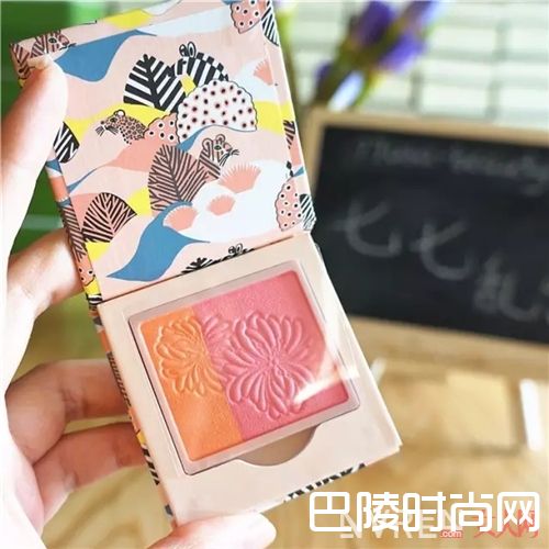 双色腮红_比口红还有效 这10款腮红让直男难以抗拒!