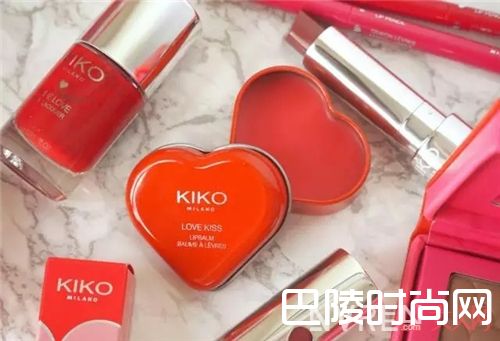 草莓系列产品推荐_春风十里不如鲜美多汁的你 快来看看你是哪款水果girl!