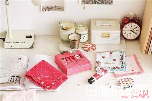 草莓系列产品推荐_春风十里不如鲜美多汁的你 快来看看你是哪款水果girl！