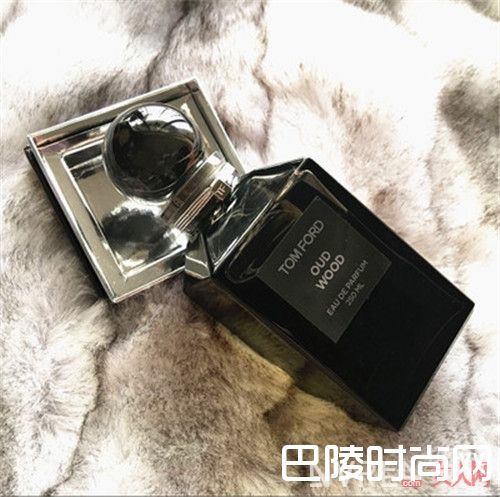 汤姆·福特男士香水简介_男人选择香水要视场合而定吗？不同场合男人选择香水秘诀是什么